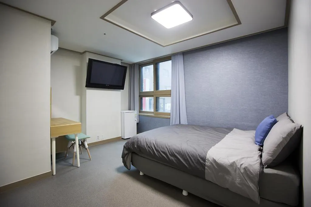 24 Guesthouse Sinchon Seoul Gasthof