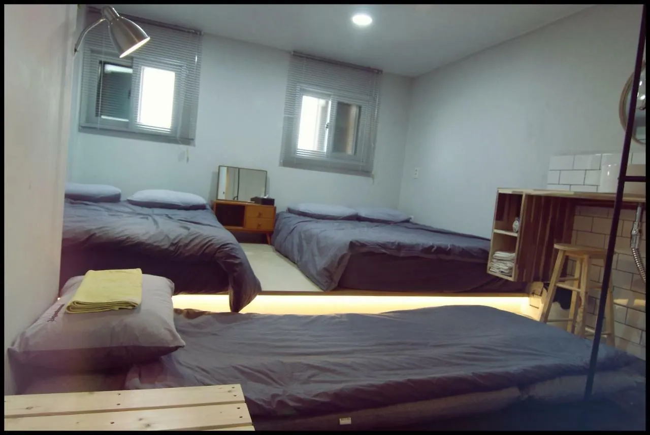 24 Guesthouse Sinchon Seoul 2*,