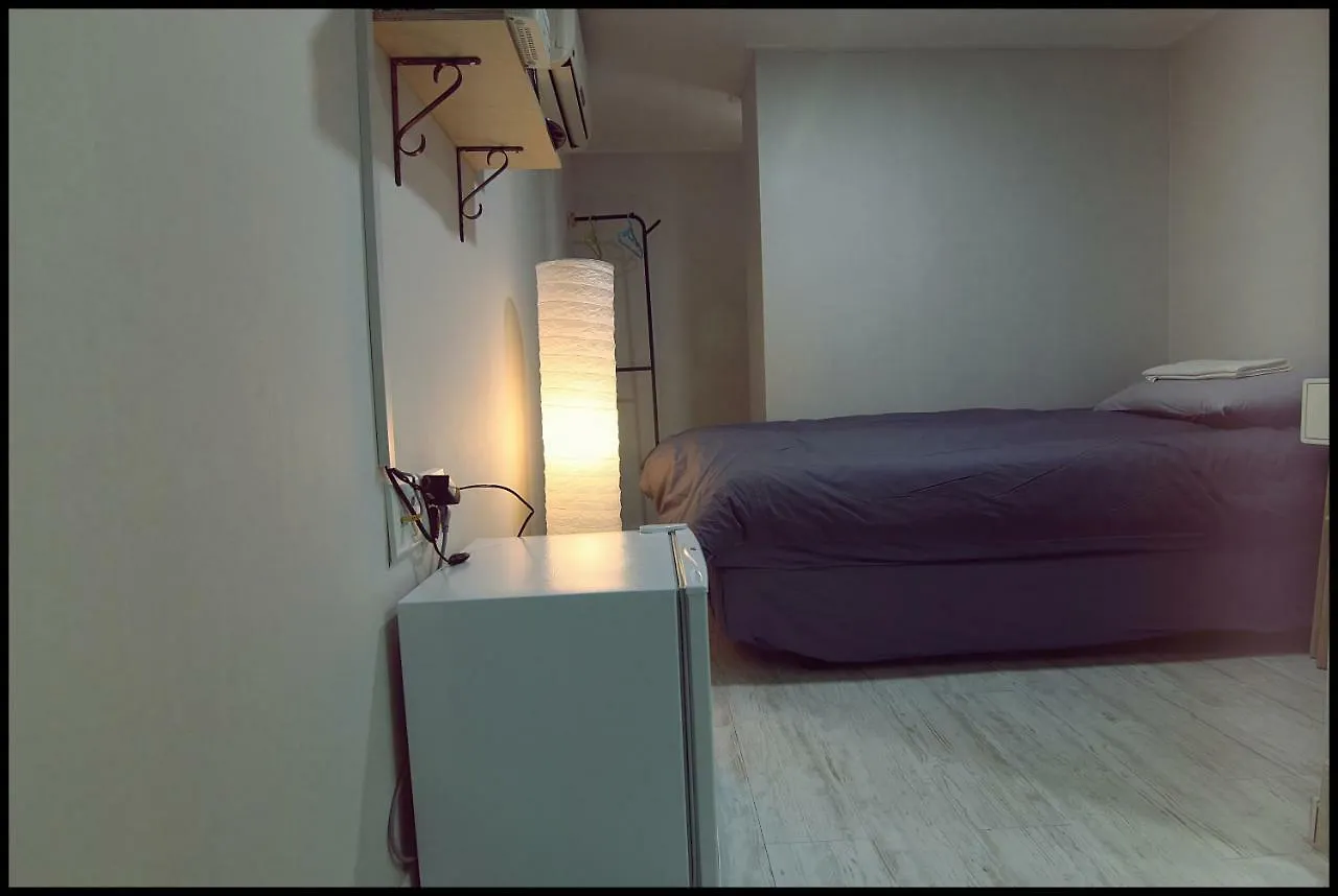 24 Guesthouse Sinchon Seoul Gasthof