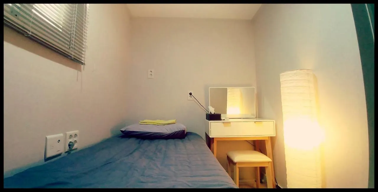 24 Guesthouse Sinchon Seoul