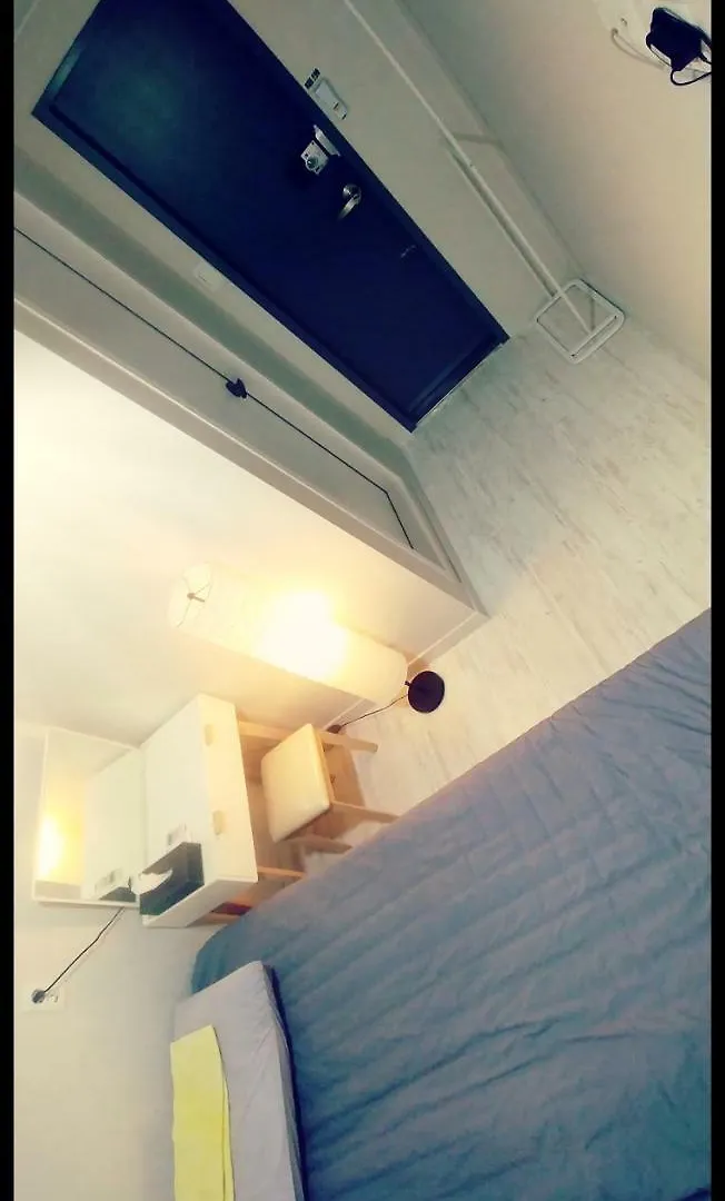 24 Guesthouse Sinchon Seoul 2*,