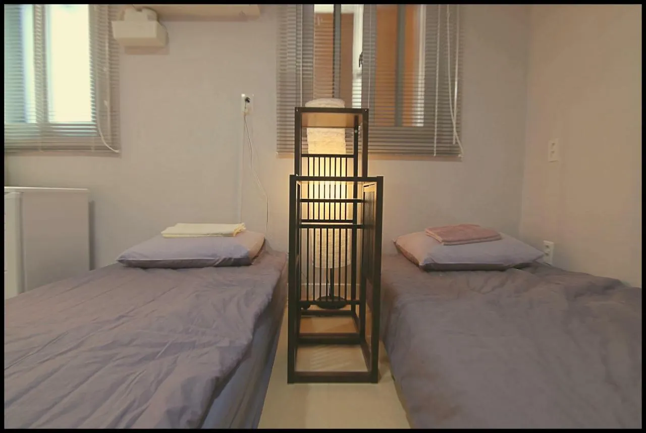 24 Guesthouse Sinchon Seoul