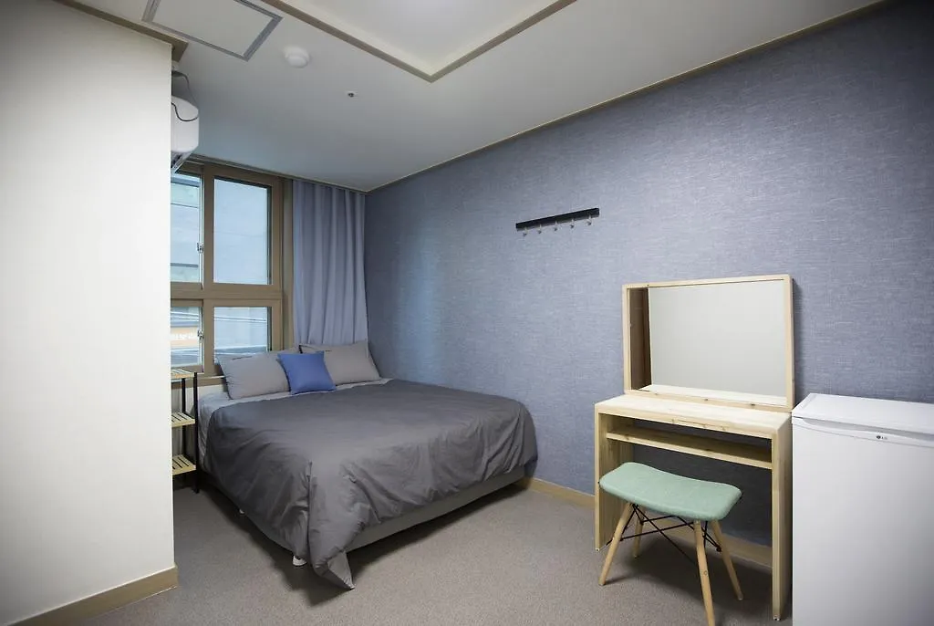 24 Guesthouse Sinchon Seul 2*,